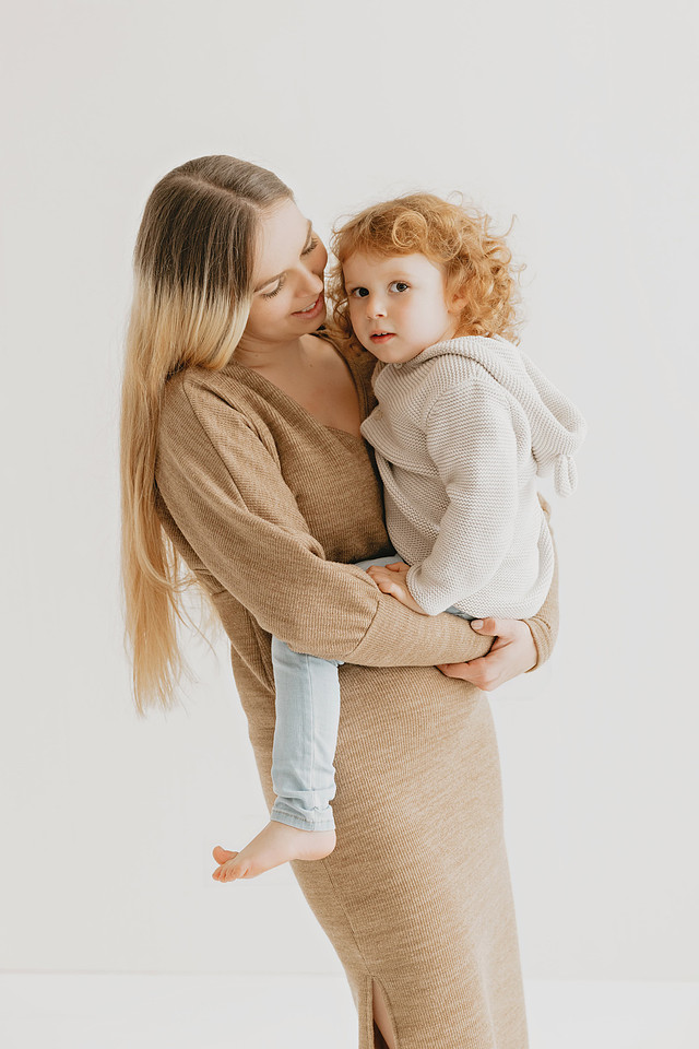 Mummy and me Shooting im Allgäu, Mama und Kind in vertrauter Nähe