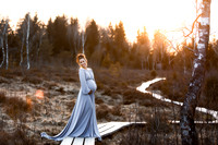 "Outdoor Babybauchshooting in der Natur bei Biberach.", "Natürliche Schwangerschaftsfotografie am Bodensee in Lindau.", "Ästhetische Babybauchfotos im Freien bei Wolfegg."