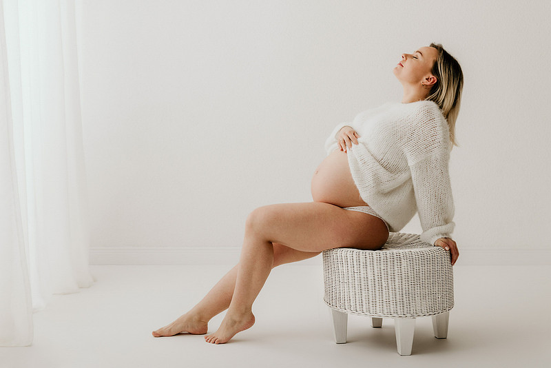 babybauch-shooting-kempten-schwangerschaft-fine-art-fotografie-4real-photography-sonthofen-isny