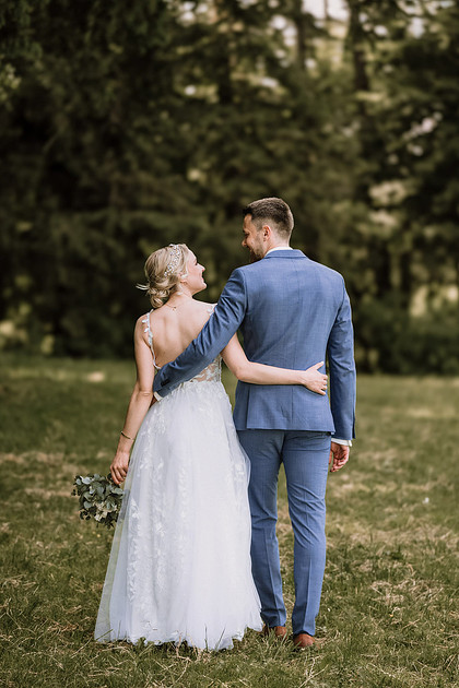 hochzeitsfotograf-kempten-fine-art-brautpaar-4real-heiraten-im-allgaeu-isny