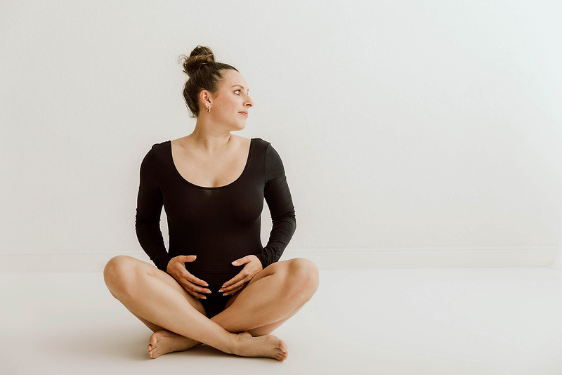 babybauch-shooting-kempten-schwangerschaft-fine-art-fotografie-4real-photography-sonthofen-isny