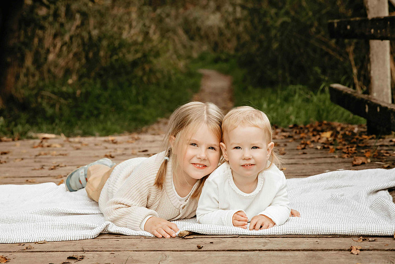 familienfotograf-kempten-authentische-familienfotos-allgaeu-kinderfotografie-isny