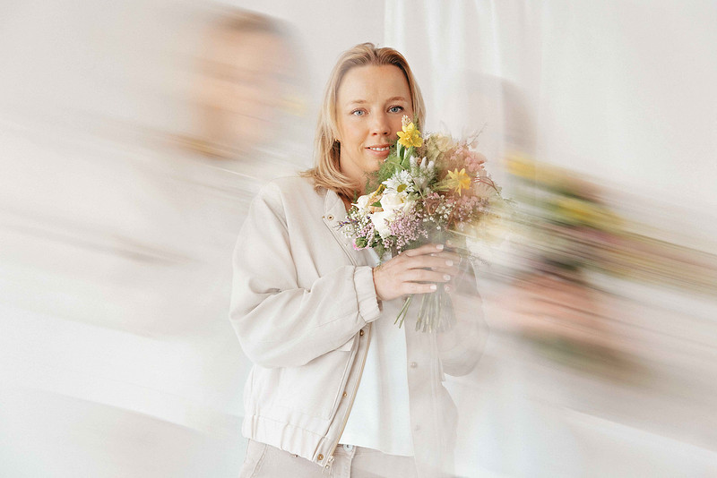 Personal Branding Fotografie für Soloselbstständige im Allgäu. Puristische und kreative Business-Porträts, die deine Persönlichkeit und dein Business authentisch zeigen. – Erstellt von 4Real Photograp