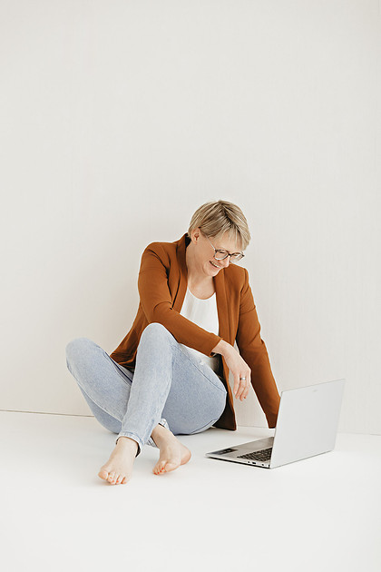 Personal Branding Shooting für eine Traurednerin – Authentische Unternehmensfotografie im Raum Ravensburg und Bodensee.