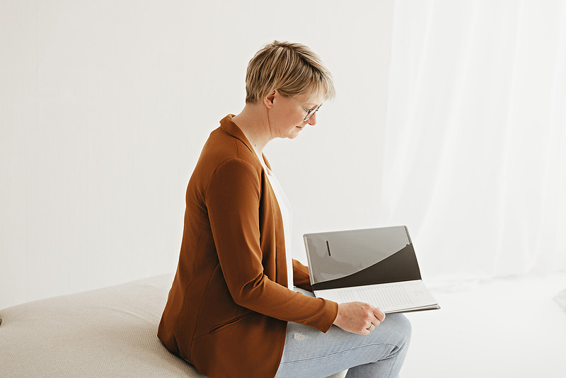 Personal Branding Shooting für eine Traurednerin – Authentische Unternehmensfotografie im Raum Ravensburg und Bodensee.
