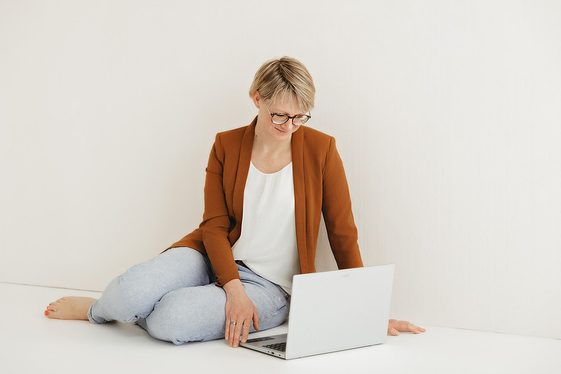Charakterstarke Businessfotos für Web und Social Media – Erstellt von 4Real Photography im Studio im Westallgäu