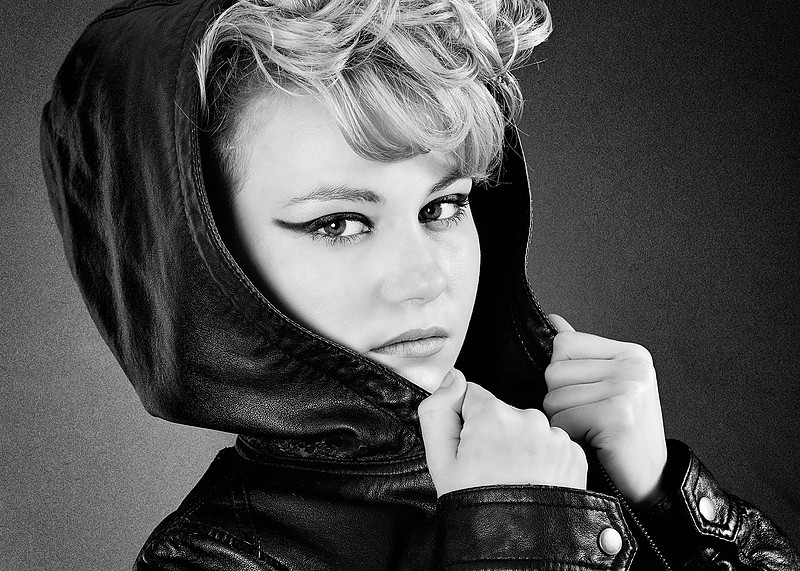 Fotograf Wangen im Allgäu, Kreis Ravensburg, Portraitshooting im Studio.263